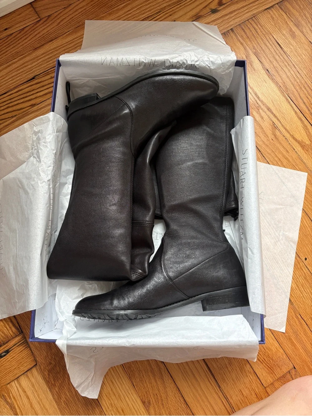 Stuart Weitzman 